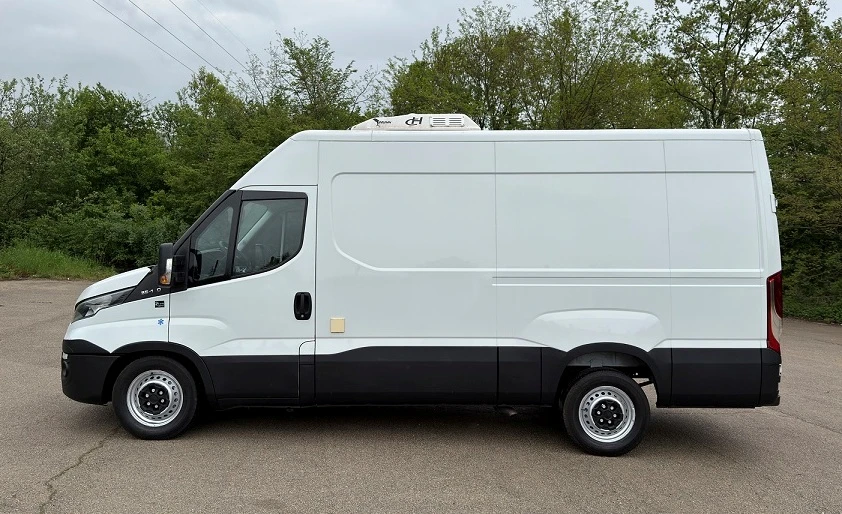 Iveco Daily 35S17* 3.0L* ХЛАДИЛЕН-5* ТОК* СРЕДНА БАЗА, снимка 3 - Бусове и автобуси - 54488272