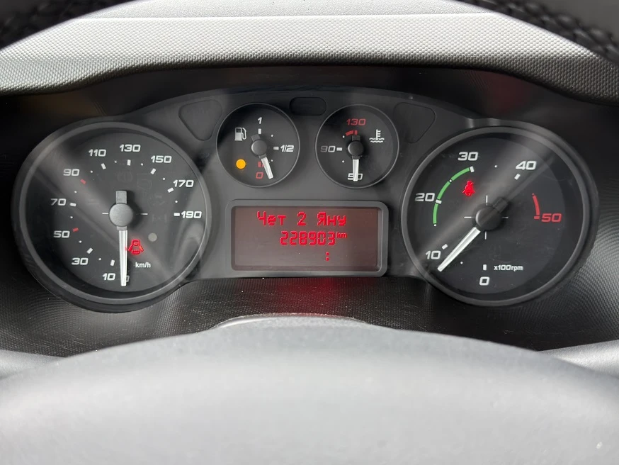 Iveco Daily 35S17* 3.0L* ХЛАДИЛЕН-5* ТОК* СРЕДНА БАЗА, снимка 14 - Бусове и автобуси - 54488272