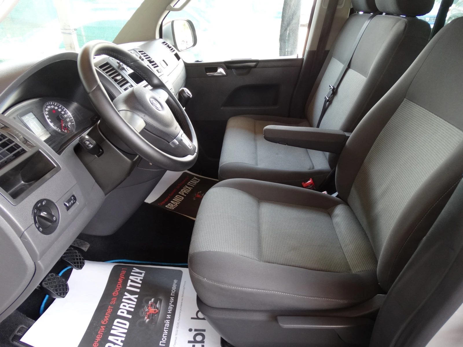 VW Caravelle 2.0 TDI LONG 6 скорости, снимка 9 - Бусове и автобуси - 55572880