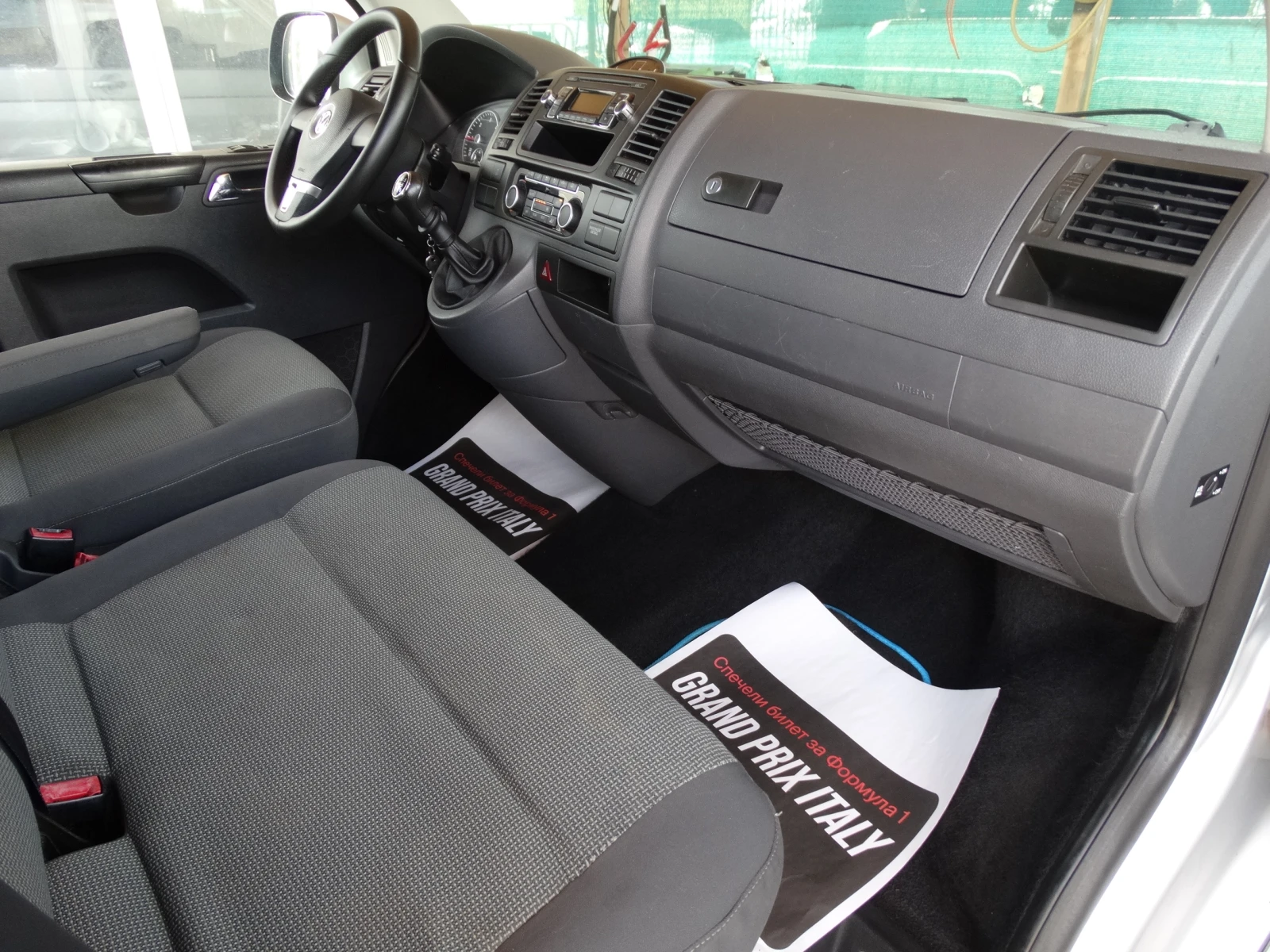 VW Caravelle 2.0 TDI LONG 6 скорости, снимка 15 - Бусове и автобуси - 55572880