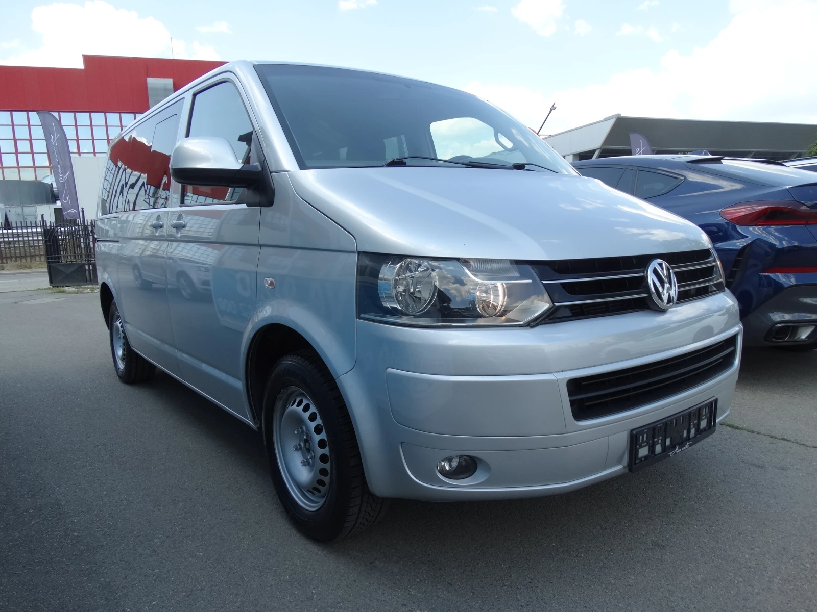 VW Caravelle 2.0 TDI LONG 6 скорости, снимка 4 - Бусове и автобуси - 55572880
