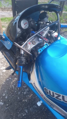 Suzuki Gsxr | Mobile.bg    15