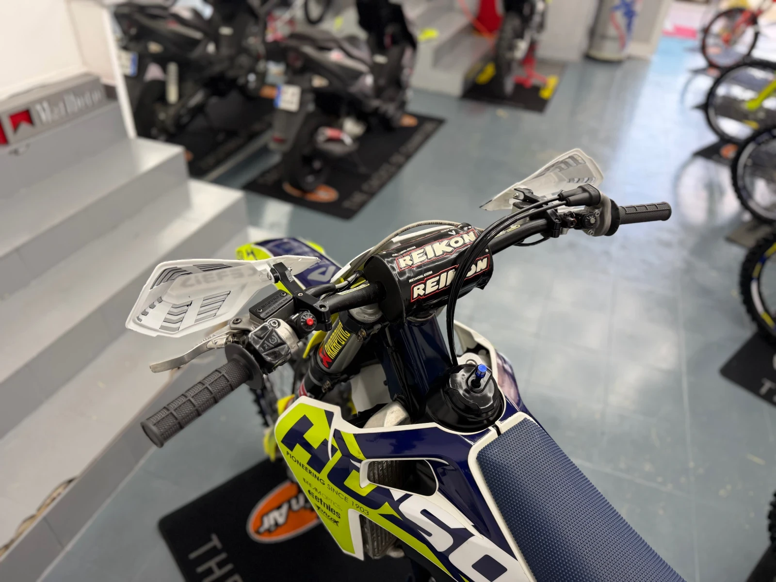 Husqvarna FC 350 / 2 Режима /Тракшън /Лънч /Стартер /Като нов, снимка 8 - Мотоциклети и мототехника - 53929274