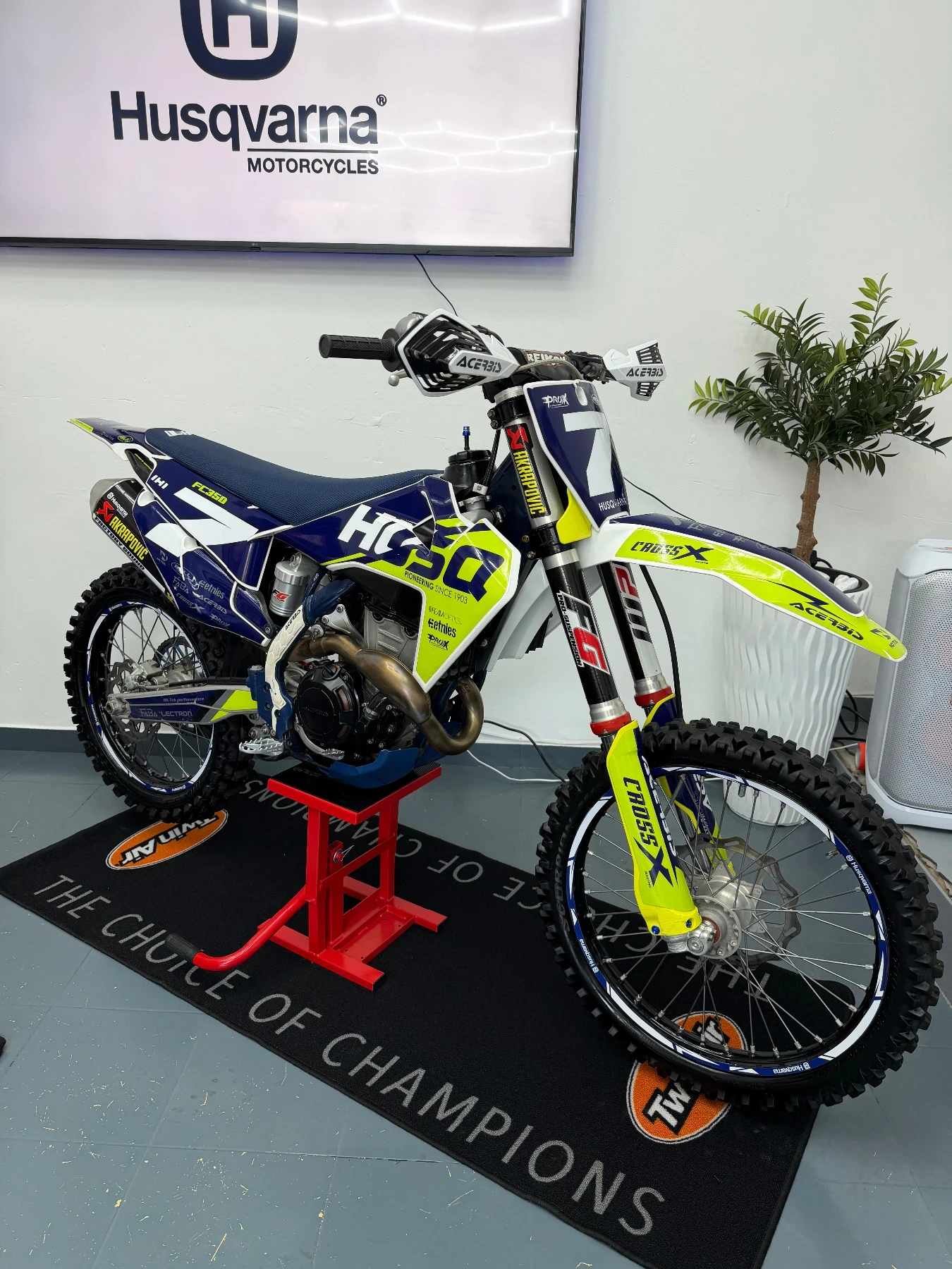 Husqvarna FC 350 / 2 Режима /Тракшън /Лънч /Стартер /Като нов, снимка 2 - Мотоциклети и мототехника - 53929274
