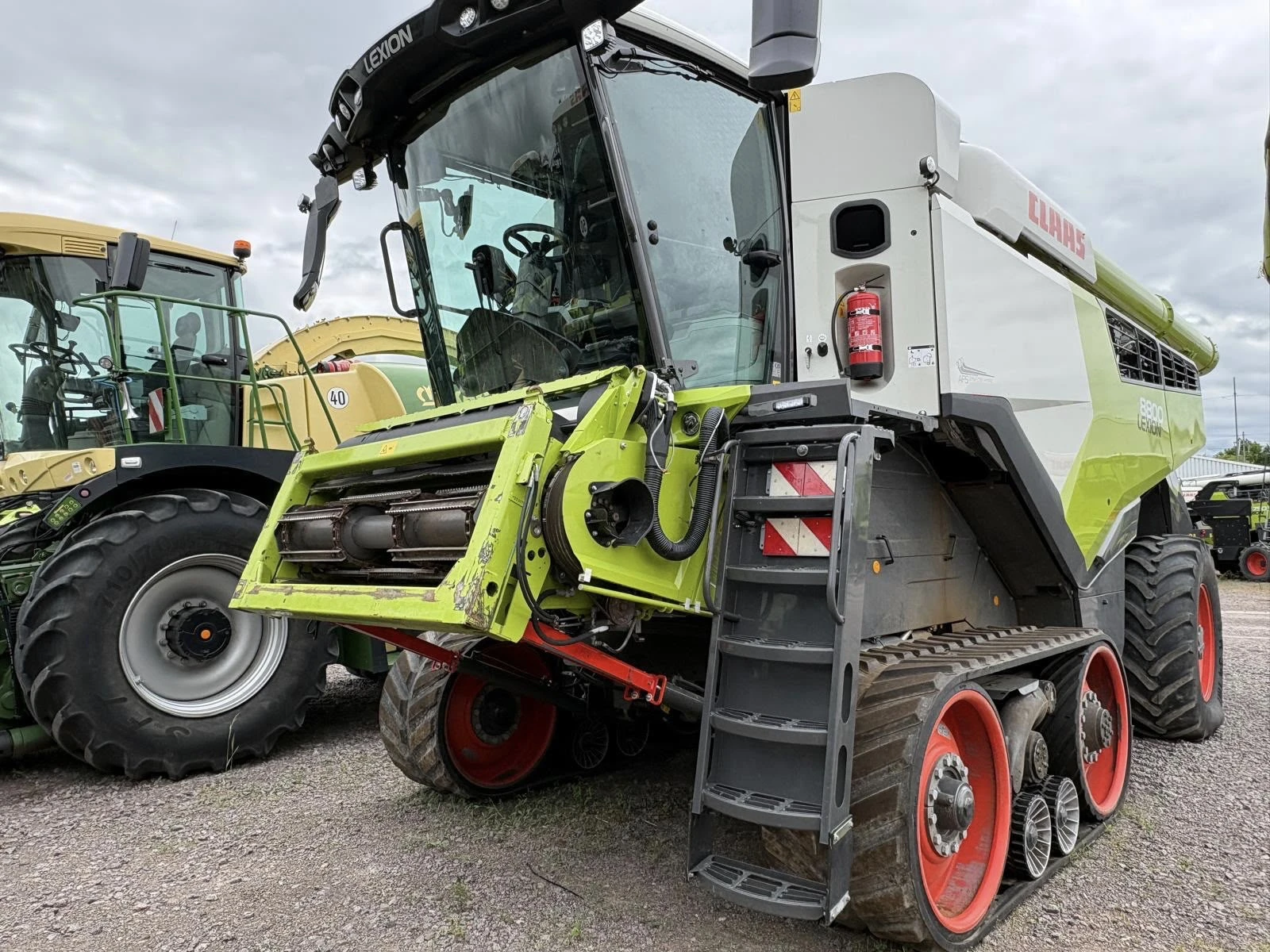 Комбайн Claas LEXION 8800 4X4 + CLAAS VARIO 1380 ЛИЗИНГ, снимка 5 - Селскостопанска техника - 55133896