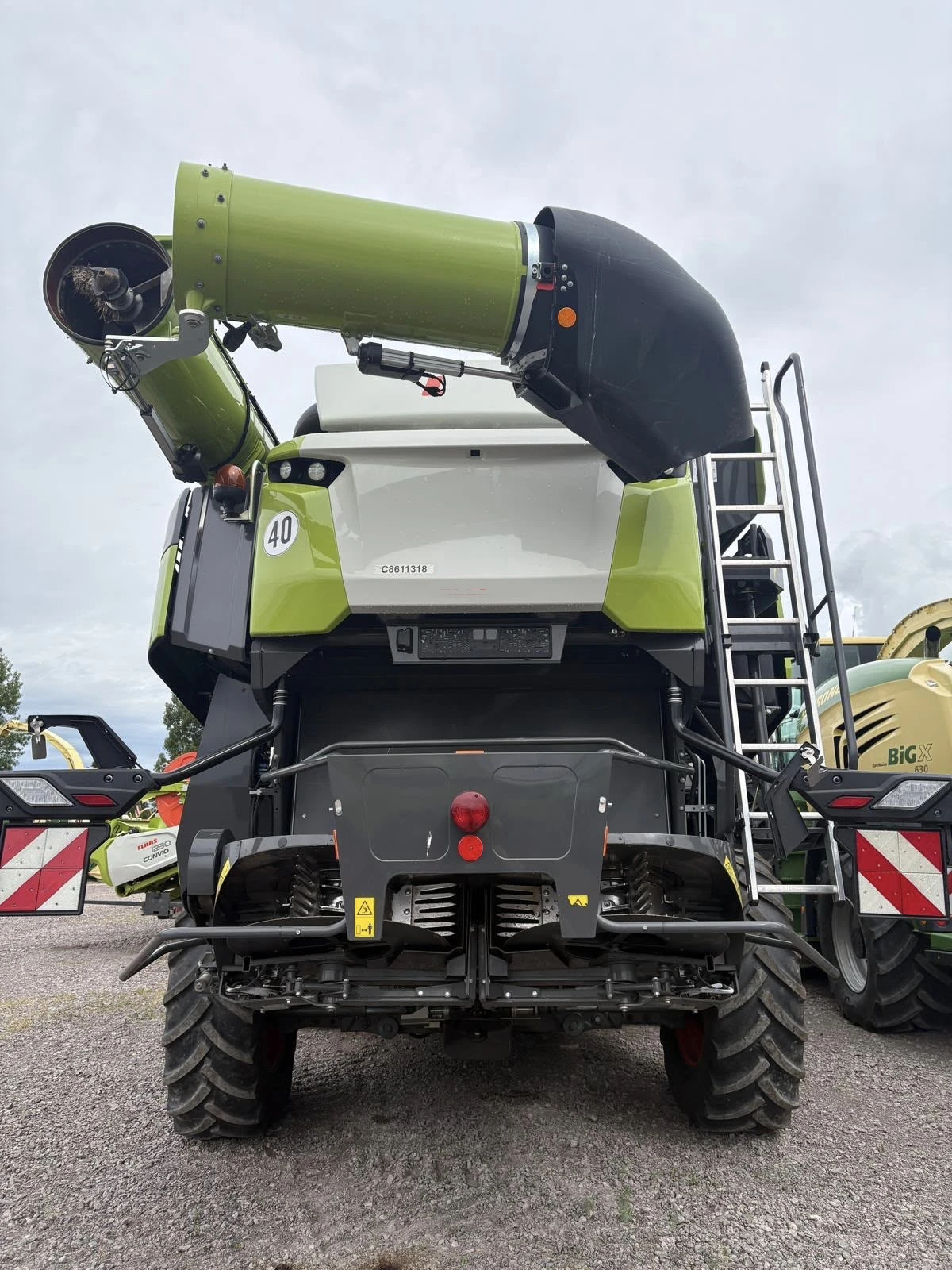 Комбайн Claas LEXION 8800 4X4 + CLAAS VARIO 1380 ЛИЗИНГ, снимка 3 - Селскостопанска техника - 55133896