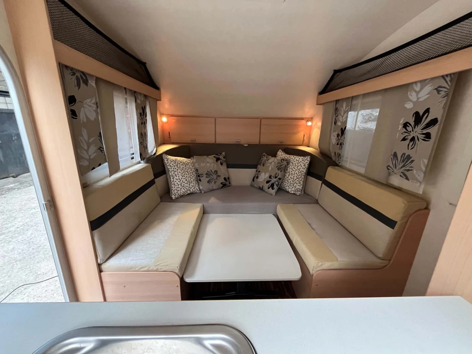 Каравана Tabbert T&B 320 RS, снимка 9 - Каравани и кемпери - 55772924