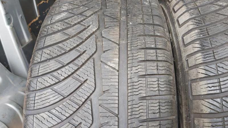 Гуми Зимни 245/45R18, снимка 6 - Гуми и джанти - 29274485