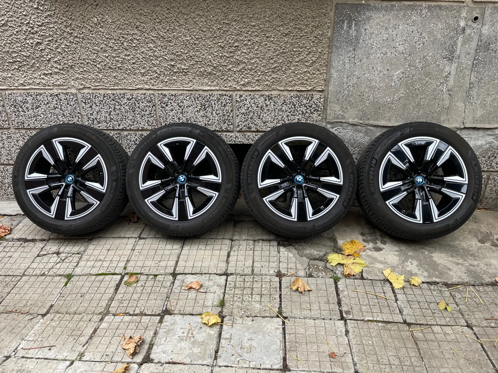 ���� � ������ 245/50R19 �� BMW iX3 | Mobile.bg � ����������� 4