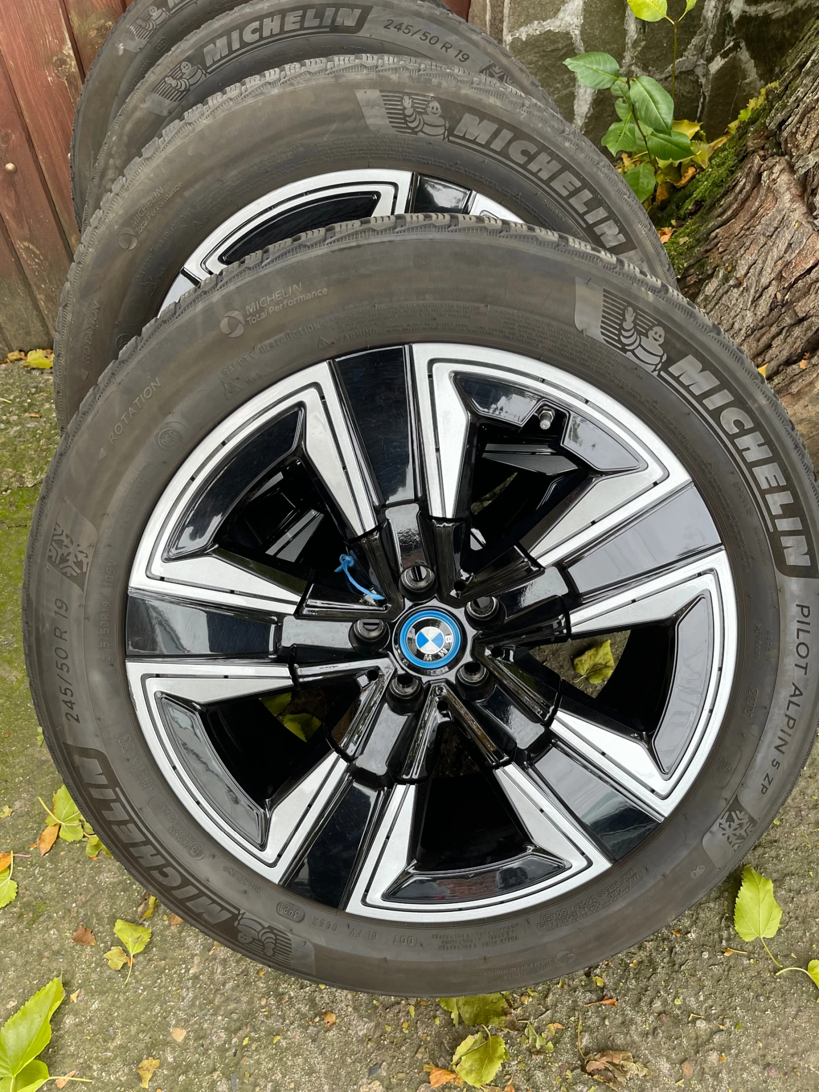 ���� � ������ 245/50R19 �� BMW iX3 | Mobile.bg � ����������� 1