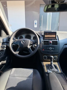 Mercedes-Benz C 220 Avantgard/Avtomat/Panorama, снимка 9