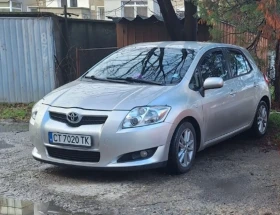 Toyota Auris, снимка 1