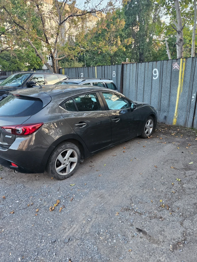 Mazda 3, снимка 12 - Автомобили и джипове - 47421475