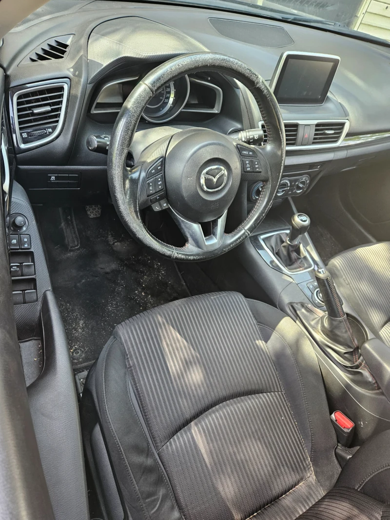 Mazda 3, снимка 11 - Автомобили и джипове - 47524899