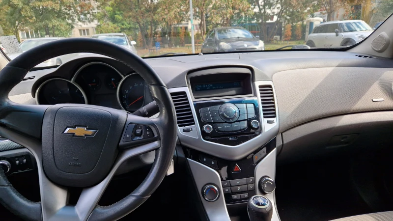 Chevrolet Cruze, снимка 7 - Автомобили и джипове - 47304102