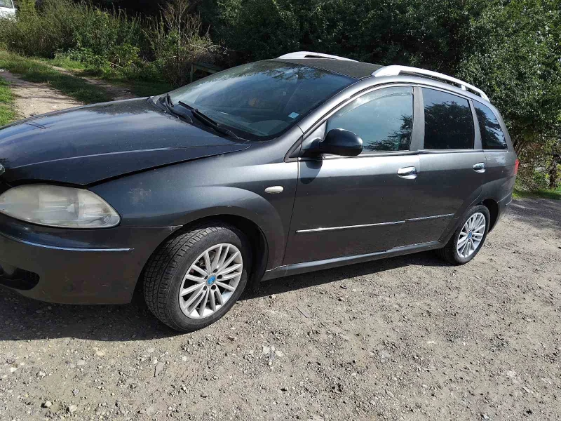 Fiat Croma 1.9d auto, снимка 2 - Автомобили и джипове - 47311132