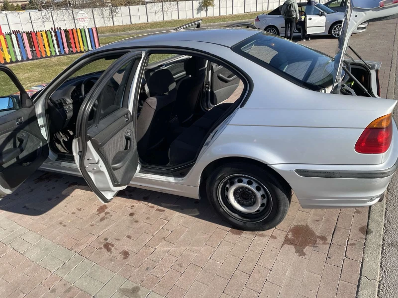 BMW 318, снимка 6 - Автомобили и джипове - 47910428