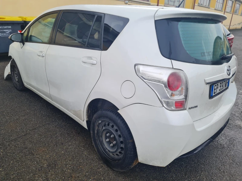 Toyota Verso 2.0D, панорама , снимка 1 - Автомобили и джипове - 49430624