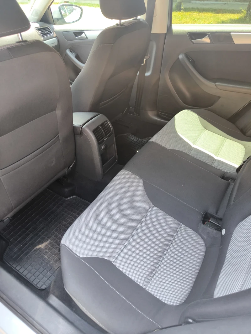 VW Jetta 1.4 i hibrid, снимка 8 - Автомобили и джипове - 52528840