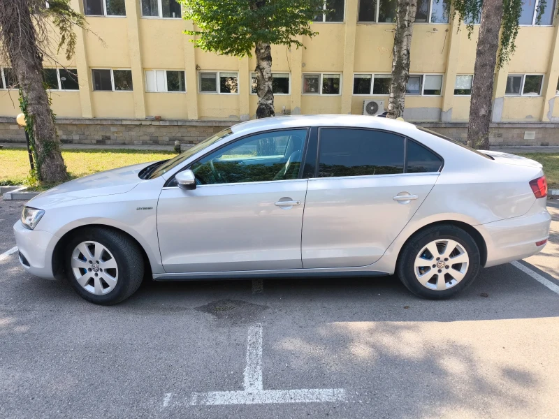 VW Jetta 1.4 i hibrid, снимка 3 - Автомобили и джипове - 52528840