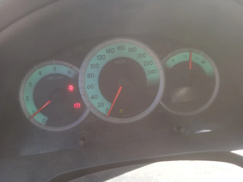 Toyota Corolla verso, снимка 7 - Автомобили и джипове - 52850449