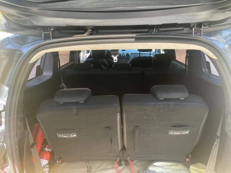 Dacia Lodgy Stepway, снимка 8 - Автомобили и джипове - 52327935
