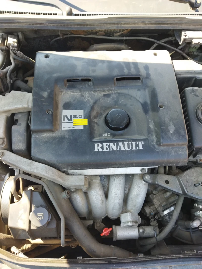 Renault Laguna 2.0 16V 102 Kw, снимка 5 - Автомобили и джипове - 52681540