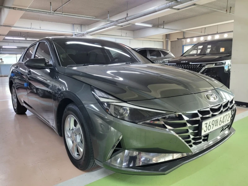 Hyundai Elantra, снимка 3 - Автомобили и джипове - 52693573