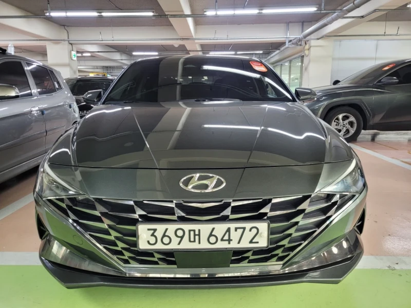 Hyundai Elantra, снимка 2 - Автомобили и джипове - 52693573