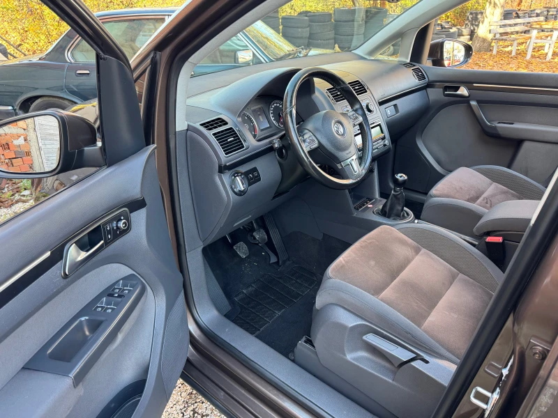 VW Touran ХАЙЛАЙН, снимка 8 - Автомобили и джипове - 52876750