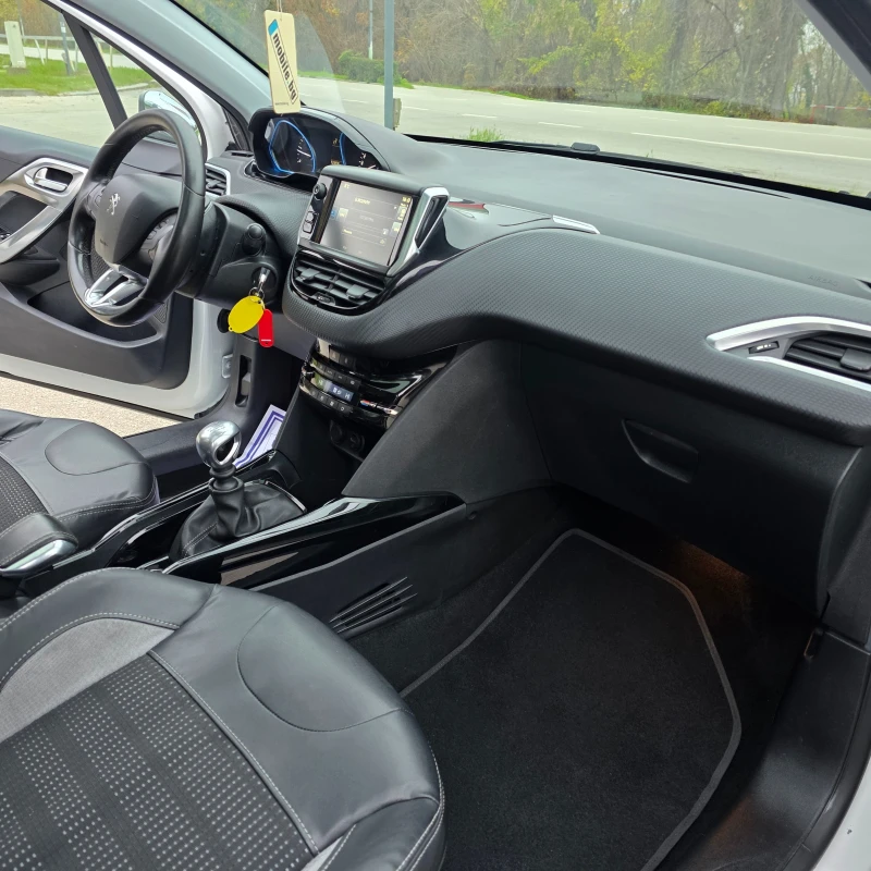 Peugeot 2008 1.6HDI FULL 133000км, снимка 6 - Автомобили и джипове - 53014658