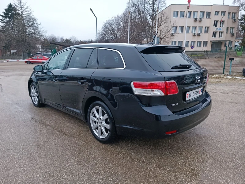 Toyota Avensis 2.0i-152кс-ШВЕЙЦАРИЯ-РЪЧКА-6ск-Keyless, снимка 6 - Автомобили и джипове - 53205074