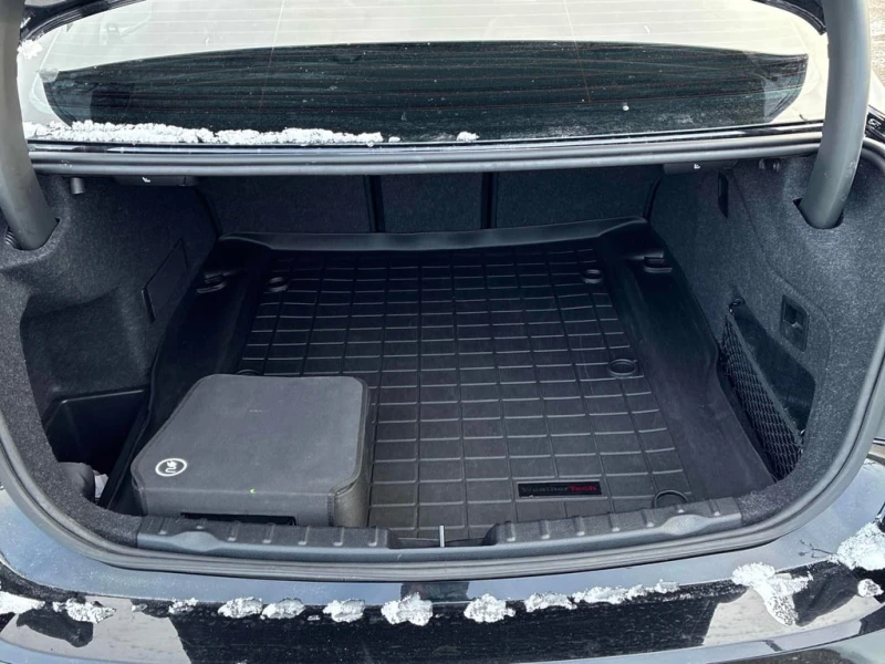 BMW 330 * eDrive * CARFAX * БЕЗ ПЪРВОНАЧАЛНА ВНОСКА, снимка 12 - Автомобили и джипове - 53244358