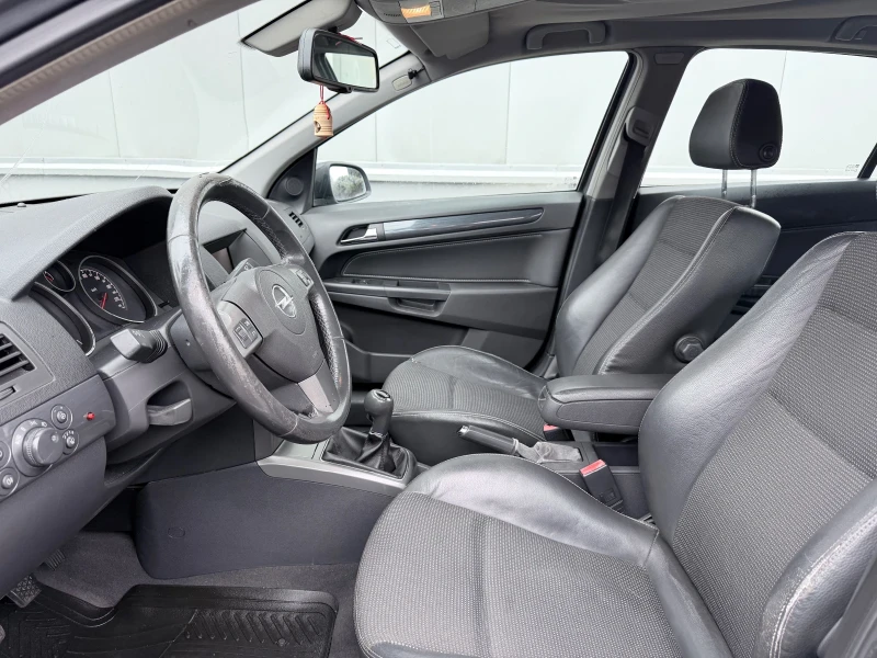 Opel Astra 1.7 CDTI, снимка 7 - Автомобили и джипове - 53389608