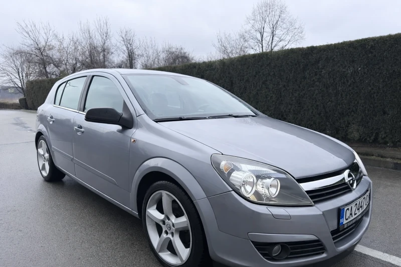 Opel Astra 1.7 CDTI, снимка 2 - Автомобили и джипове - 53389608