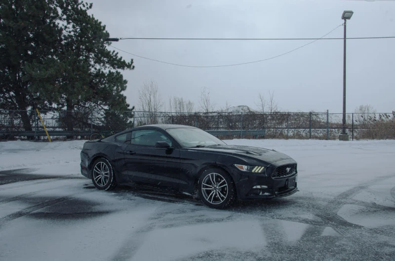 Ford Mustang 2.3 Eco Boost* КОЖА* NAVI* ПОДГРЕВ* ОБДУХВАНЕ* , снимка 3 - Автомобили и джипове - 53460757