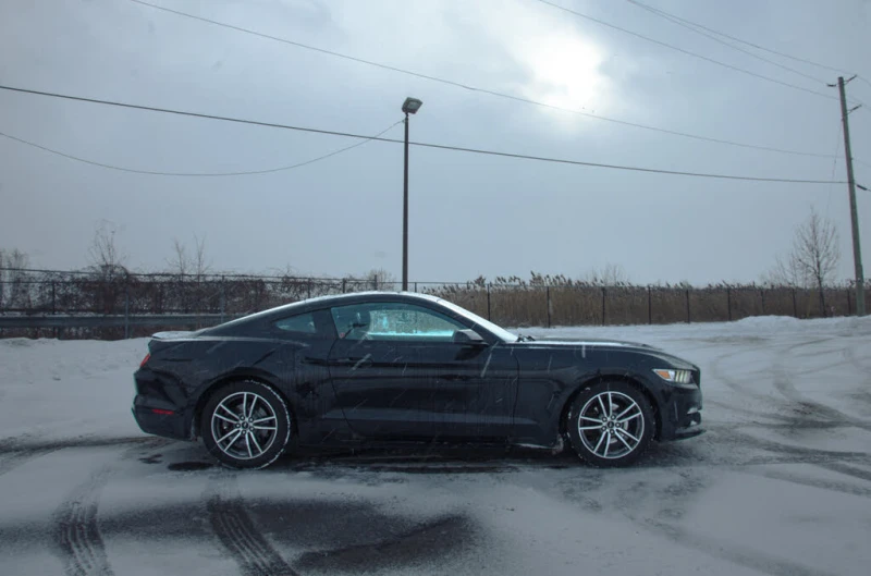 Ford Mustang 2.3 Eco Boost* КОЖА* NAVI* ПОДГРЕВ* ОБДУХВАНЕ* , снимка 4 - Автомобили и джипове - 53460757