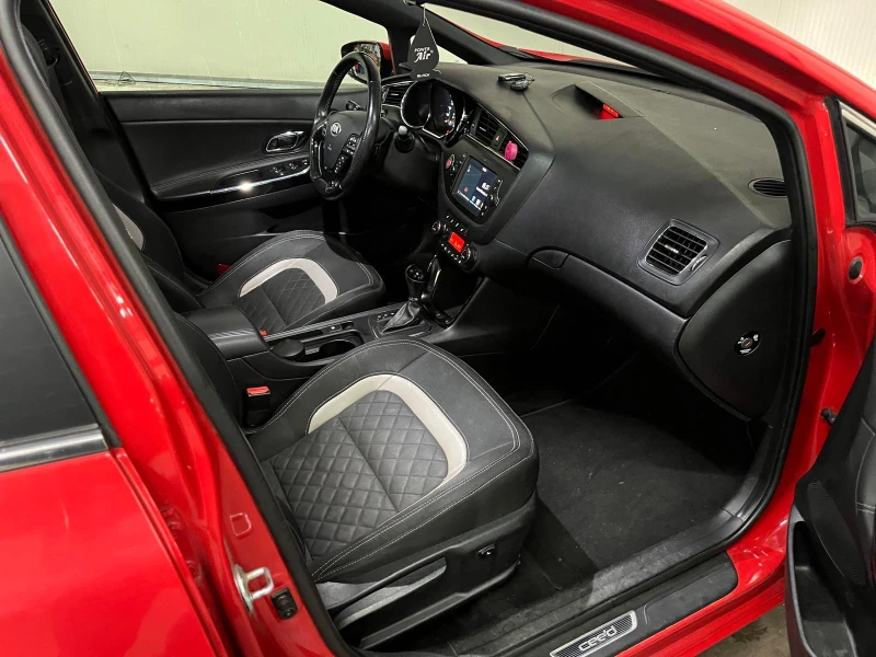 Kia Ceed 1.6d - automatic, снимка 16 - Автомобили и джипове - 53560141
