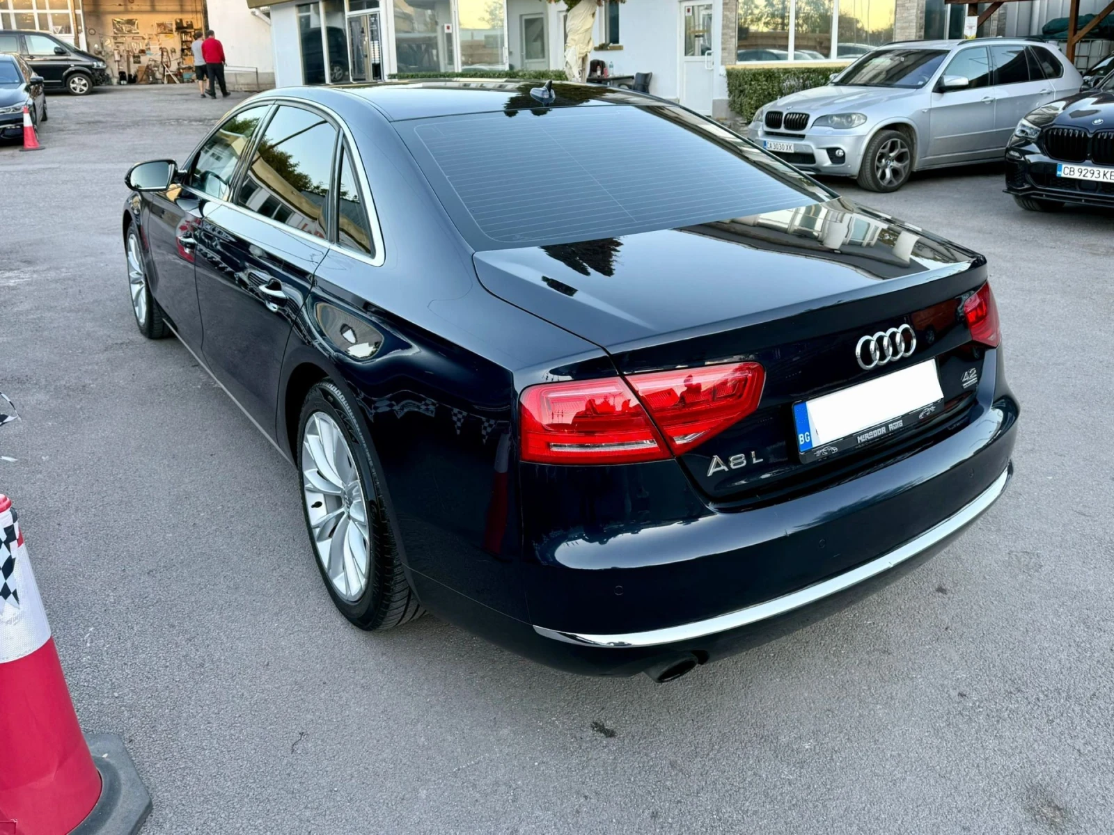 Audi A8 4.2 FSI LONG - изображение 6