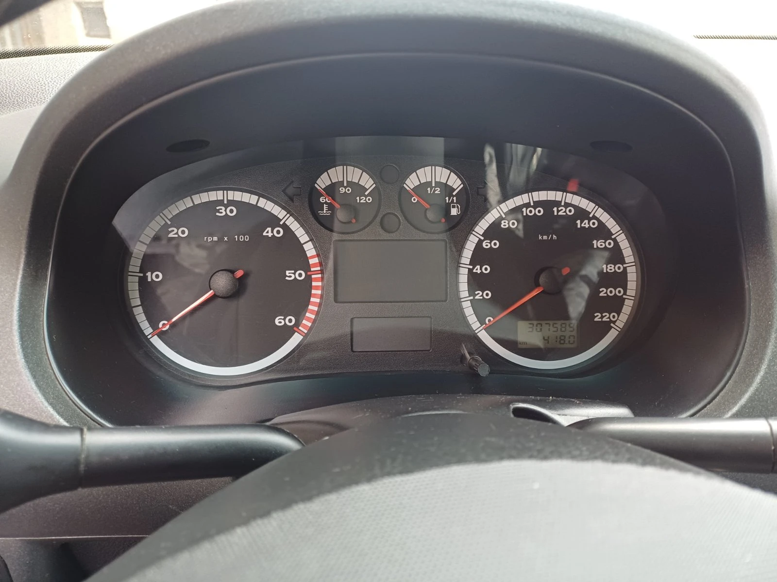 Seat Cordoba 1.9 TDI - изображение 7