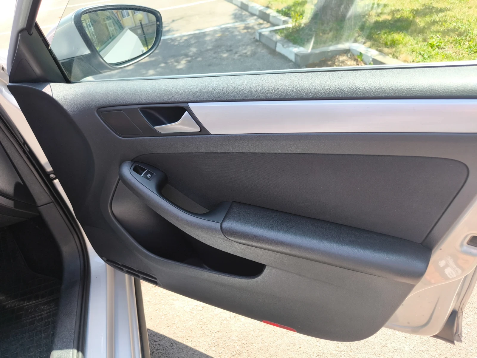 VW Jetta 1.4 i hibrid | Mobile.bg   12