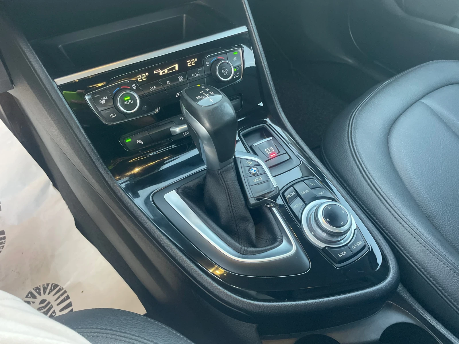 BMW 2 Active Tourer 216D EURO6B NAVI КОЖА AUTOMATIC - изображение 10