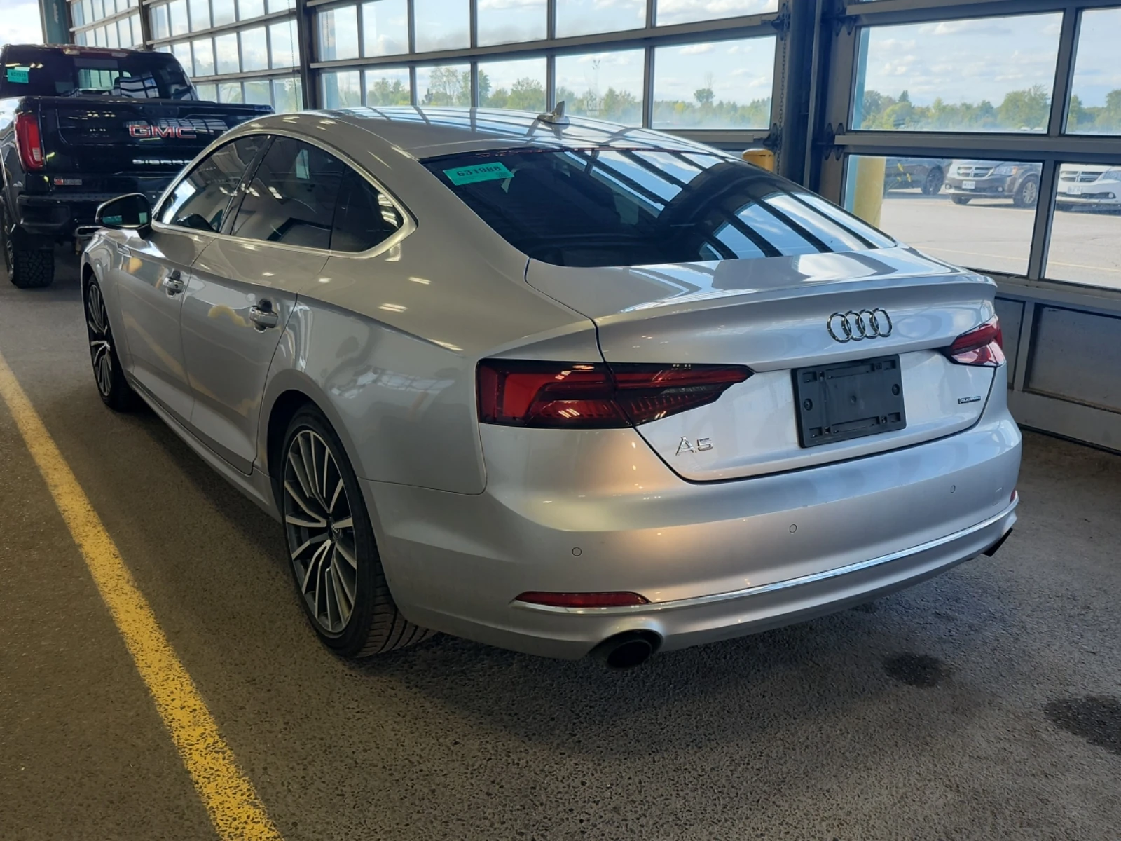 Audi A5 SPORTBACK* CARFAX * АвтоКредит * Цена до България* - изображение 4