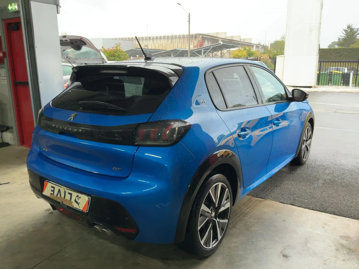 Peugeot 208 * 1.2 * PureTech * GT * АВТОФИНАНСИРАНЕ - изображение 8