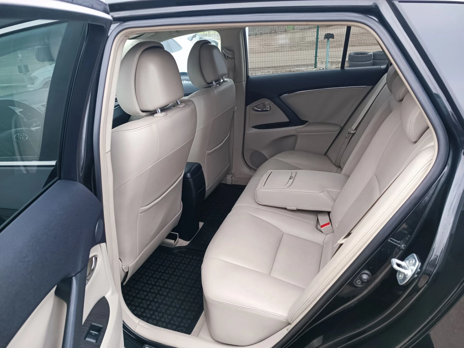 Toyota Avensis 2.0i-152��-���������-�����-6��-Keyless | Mobile.bg � ����������� 11