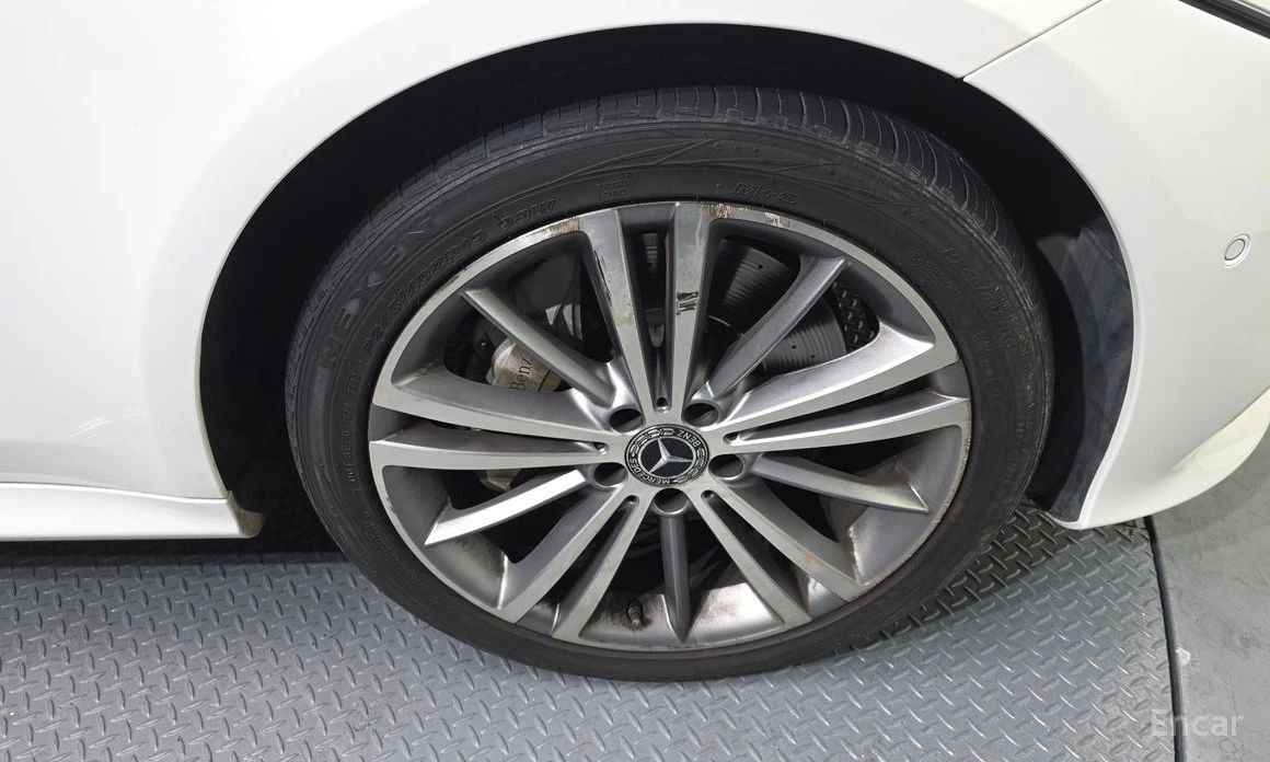 Mercedes-Benz CLS 400  - изображение 5