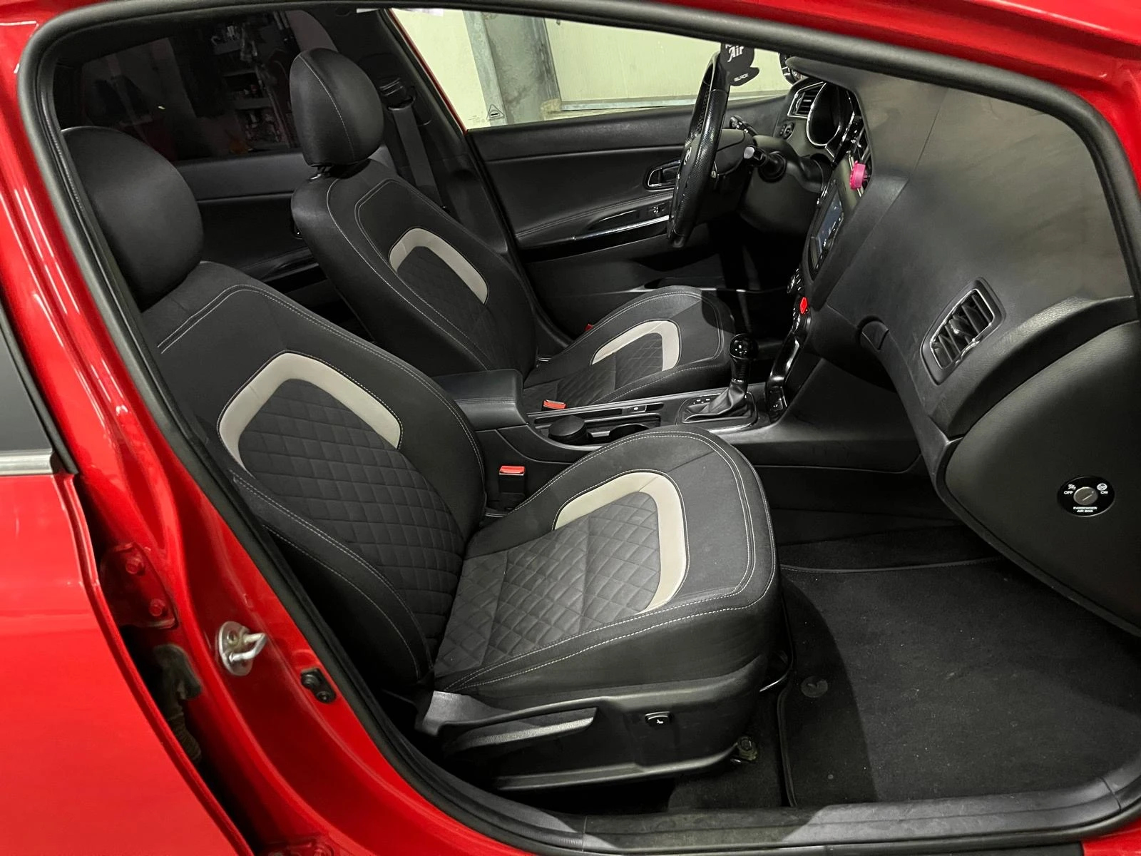 Kia Ceed 1.6d - automatic - изображение 5