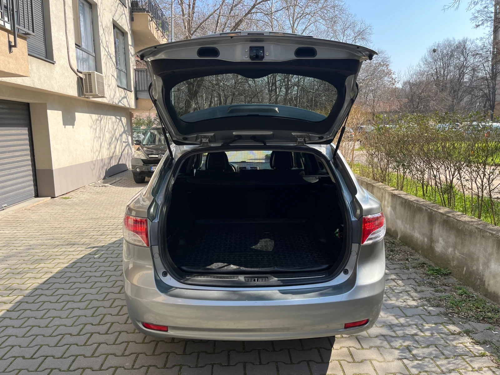 Toyota Avensis, снимка 13 - Автомобили и джипове - 53748488