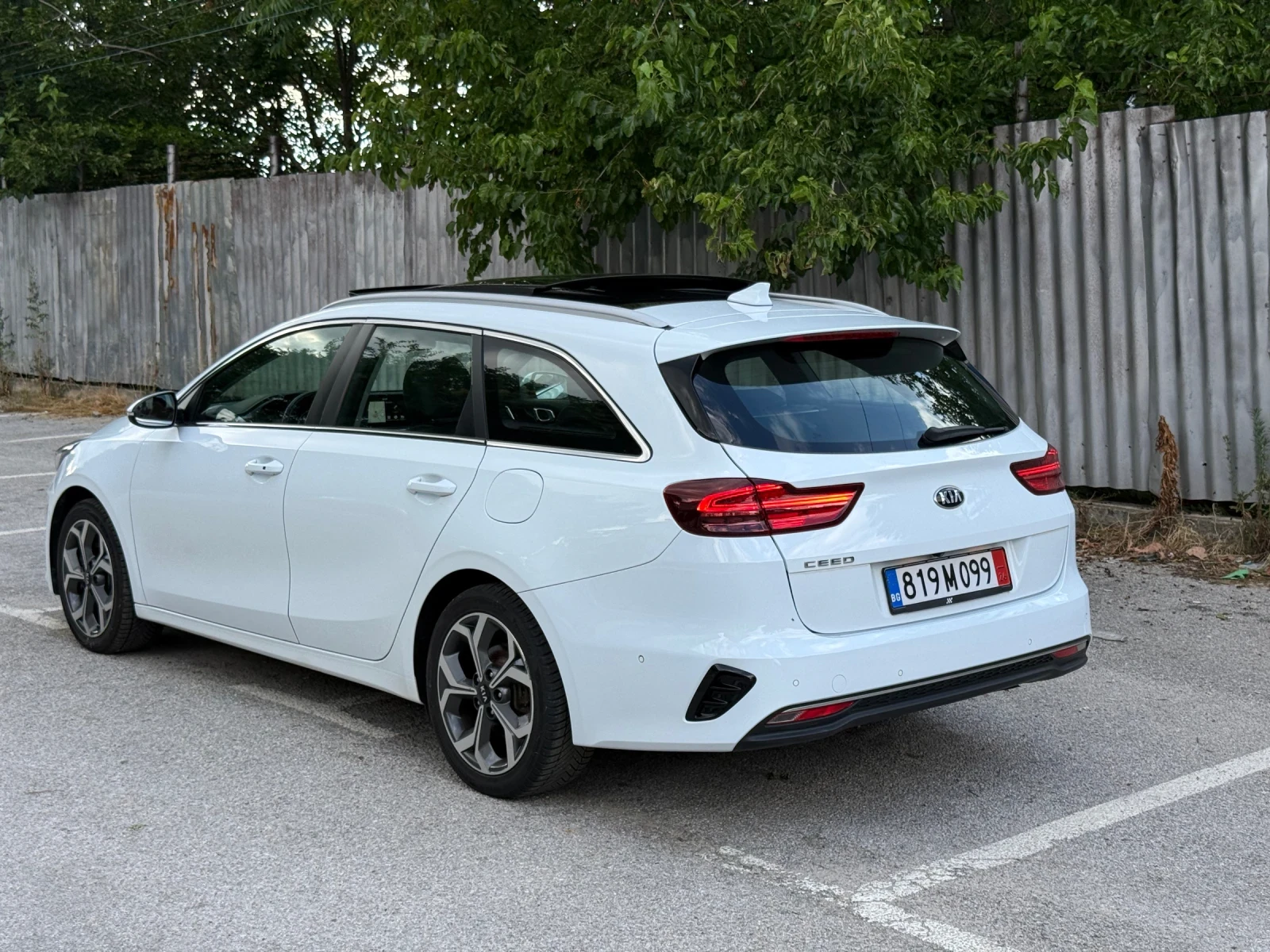 Kia Ceed SW 1.4T 7DCT �������� | Mobile.bg � ����������� 3