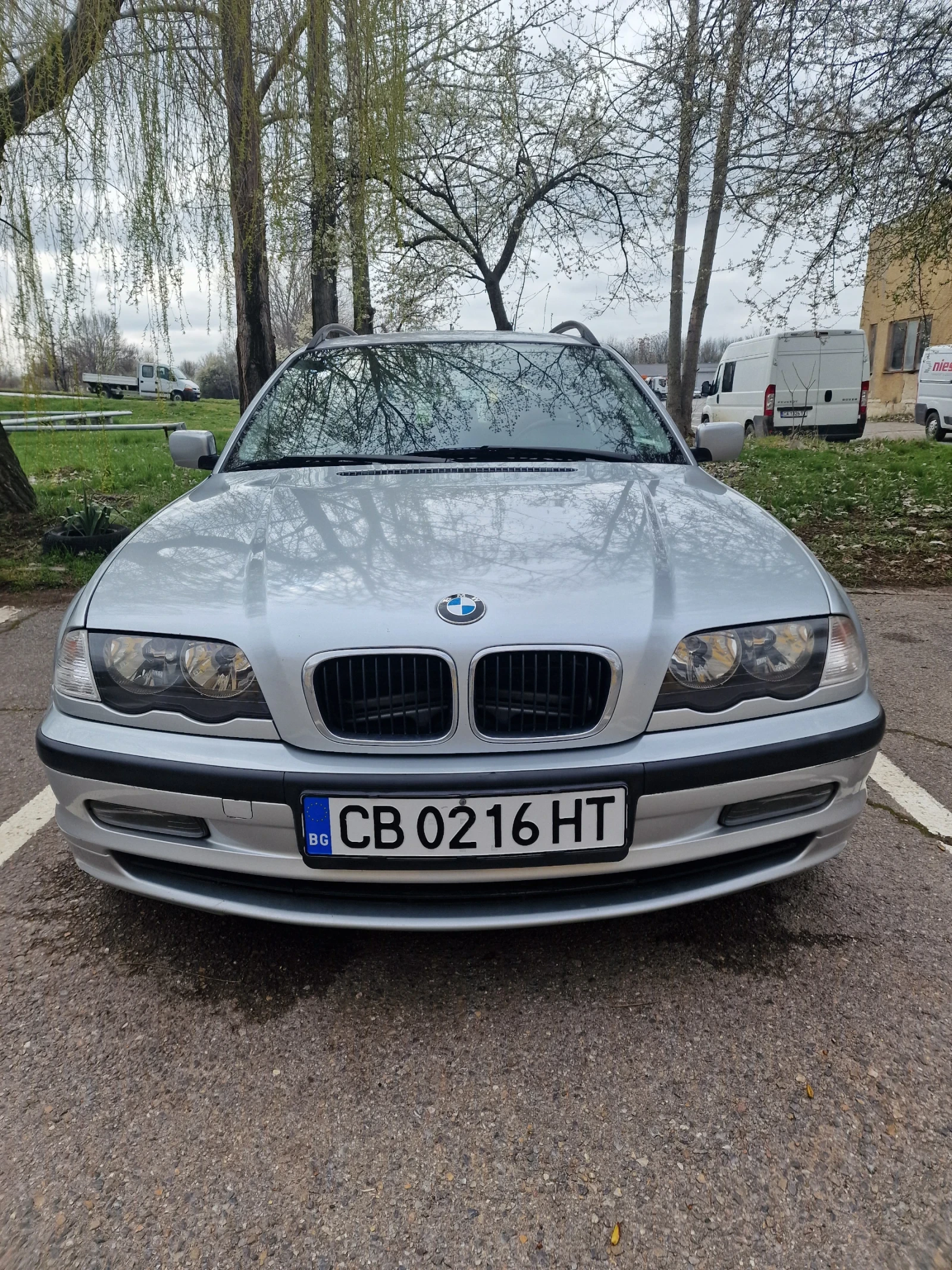 BMW 320, снимка 9 - Автомобили и джипове - 54038170